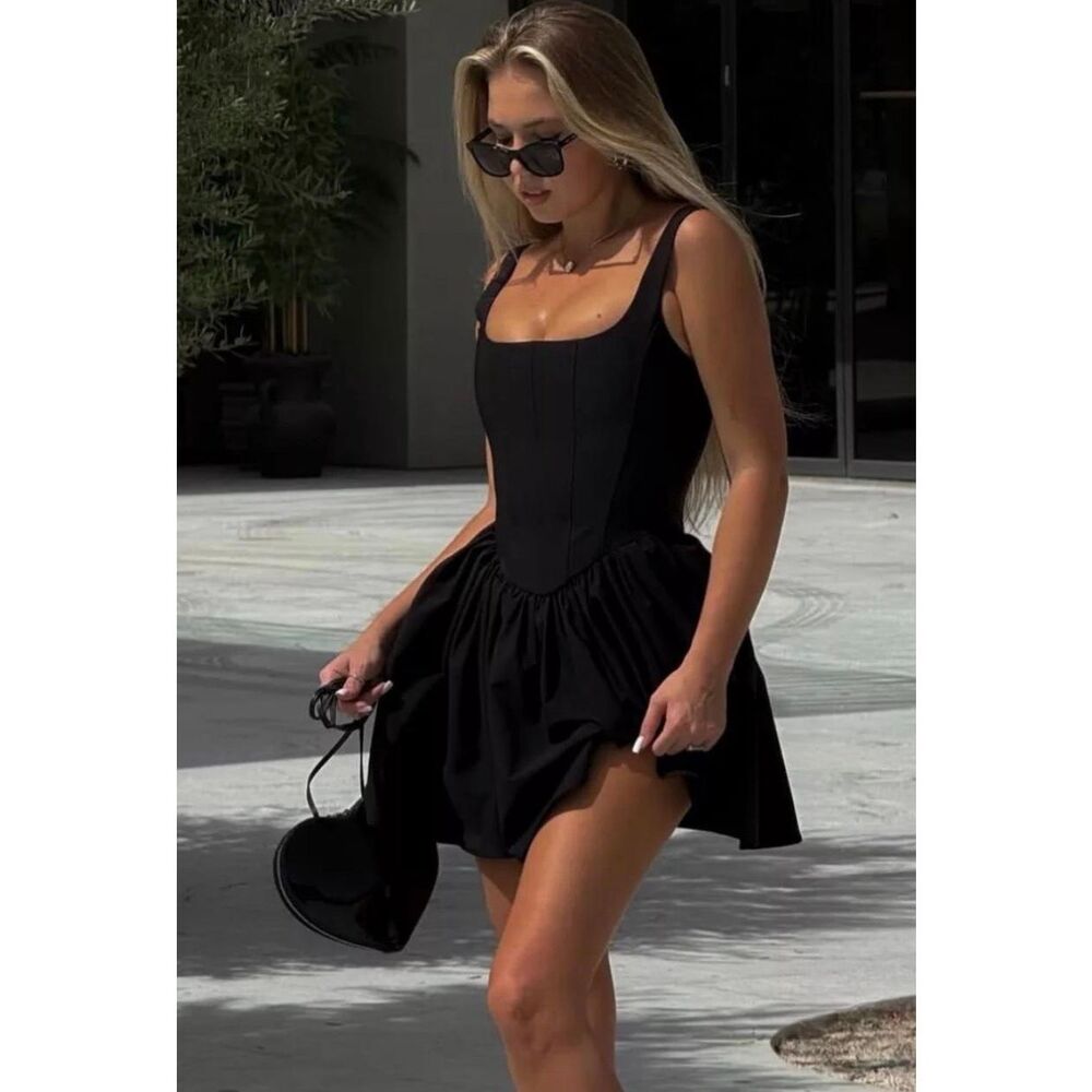 Blogger favorite ZARA crushed velvet corset mini dress, Small
